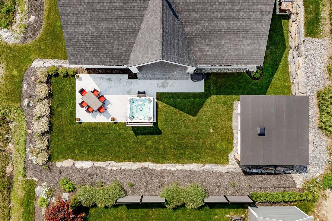 House in Sherbrooke, Quebec, Canada 4 - 17655980