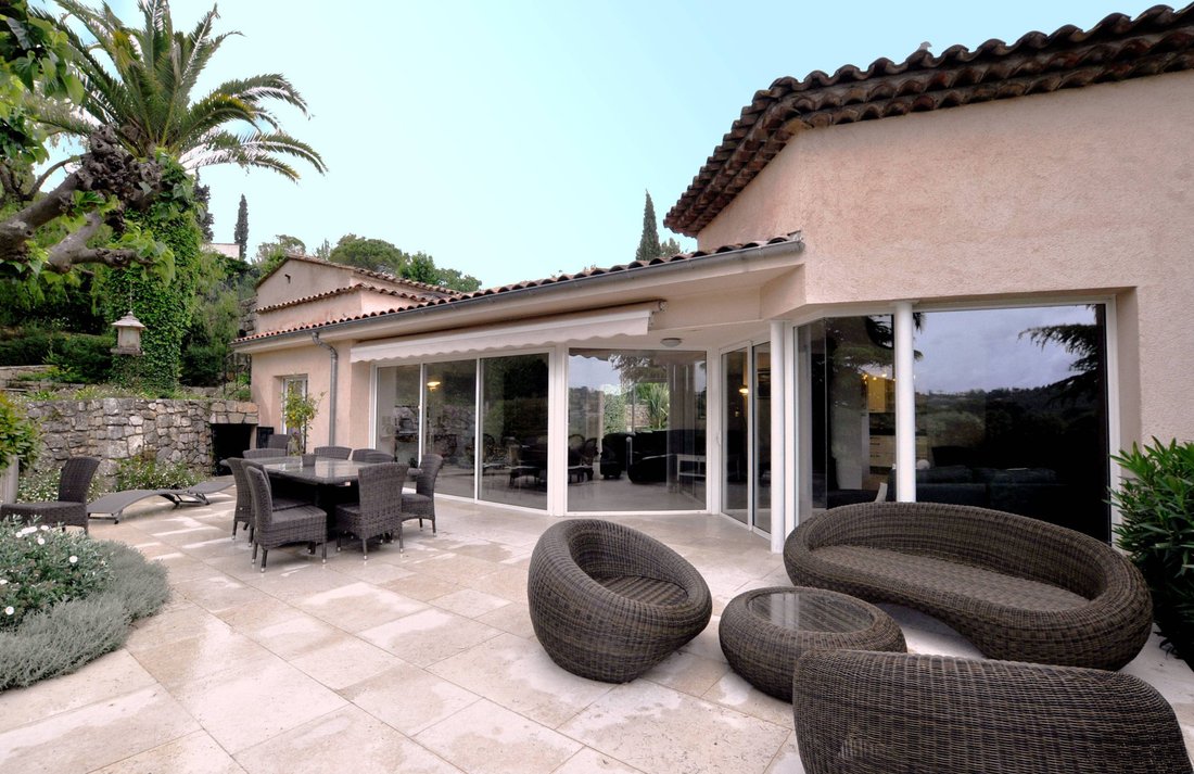Villa in Mougins, Provence-Alpes-Côte d'Azur, France 1 - 18644395