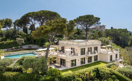 Villa in Saint-Jean-Cap-Ferrat, Provence-Alpes-Côte d'Azur, France 1
