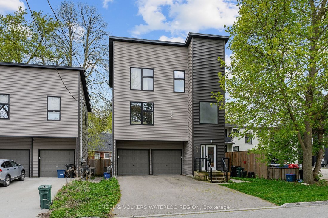 House in Kitchener, Ontario, Canada 1 - 18642623