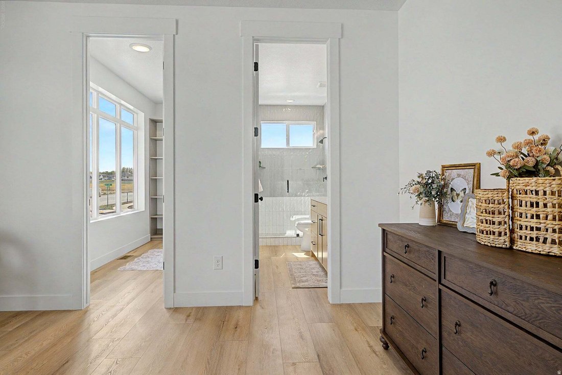 House in Erda, Utah, United States 4 - 18646005