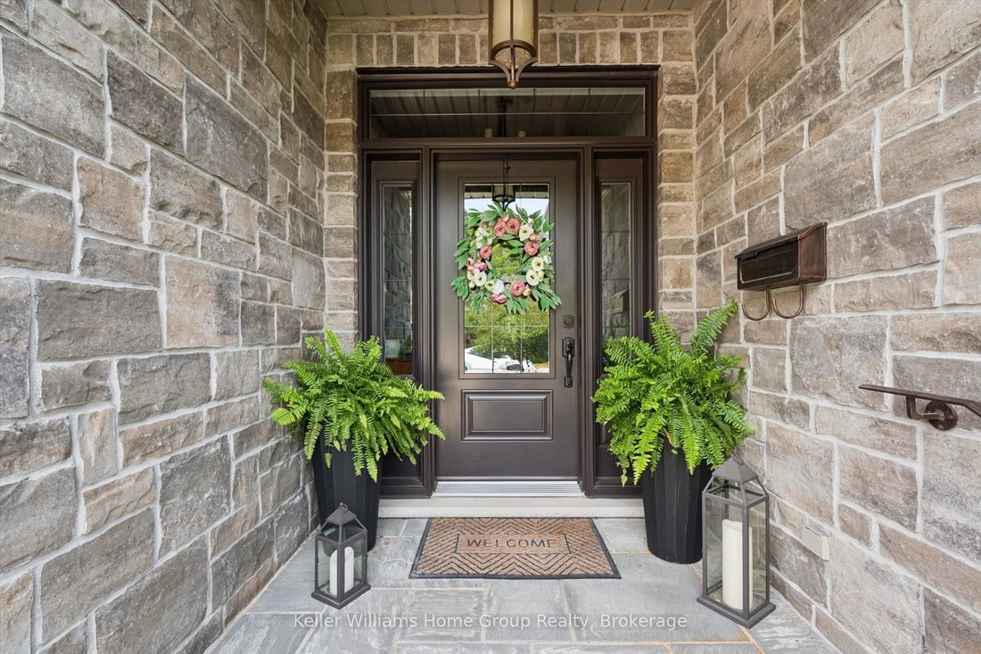 House in Guelph, Ontario, Canada 4 - 18646903