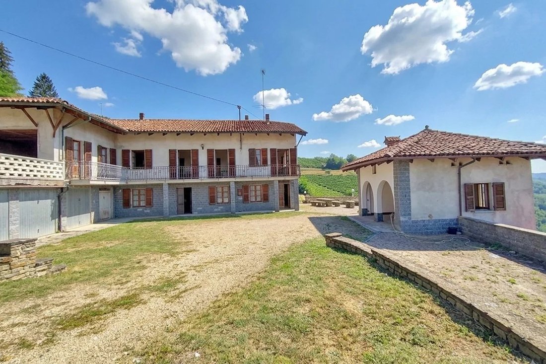 Country House in Mango, Piedmont, Piedmont, Italy 1 - 18644213