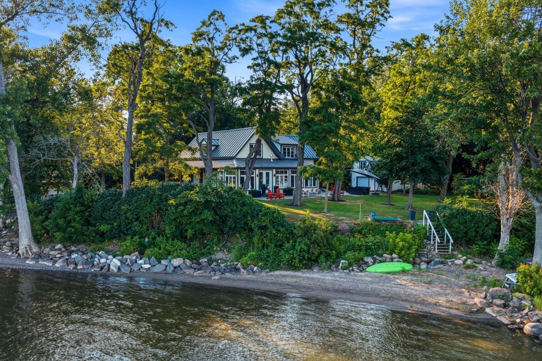 House in Île-aux-Noix, Quebec, Canada 3 - 18644155