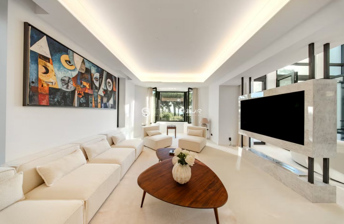 Villa in Vieille Ville, Antibes, France 5 - 18645333
