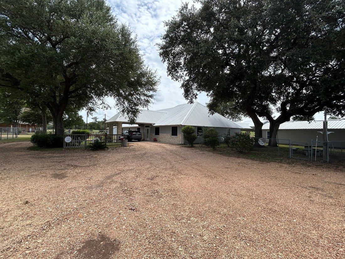 House in Ledbetter, Texas, United States 3 - 18647161