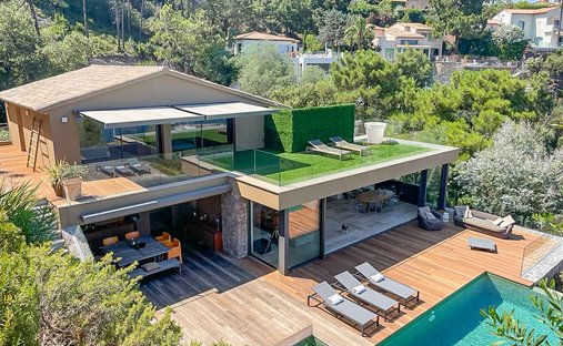 Villa in Théoule-sur-Mer, Provence-Alpes-Côte d'Azur, France 1