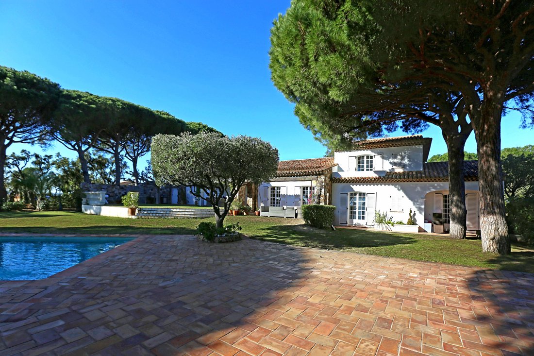 Villa in Ville-Les Saquedes-Le Bouillonnet, Sainte-Maxime, France 1 - 18644903