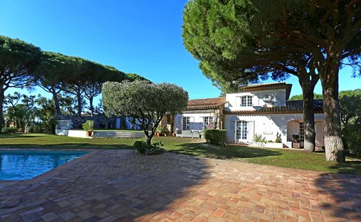 Villa in Ville-Les Saquedes-Le Bouillonnet, Sainte-Maxime, France 1