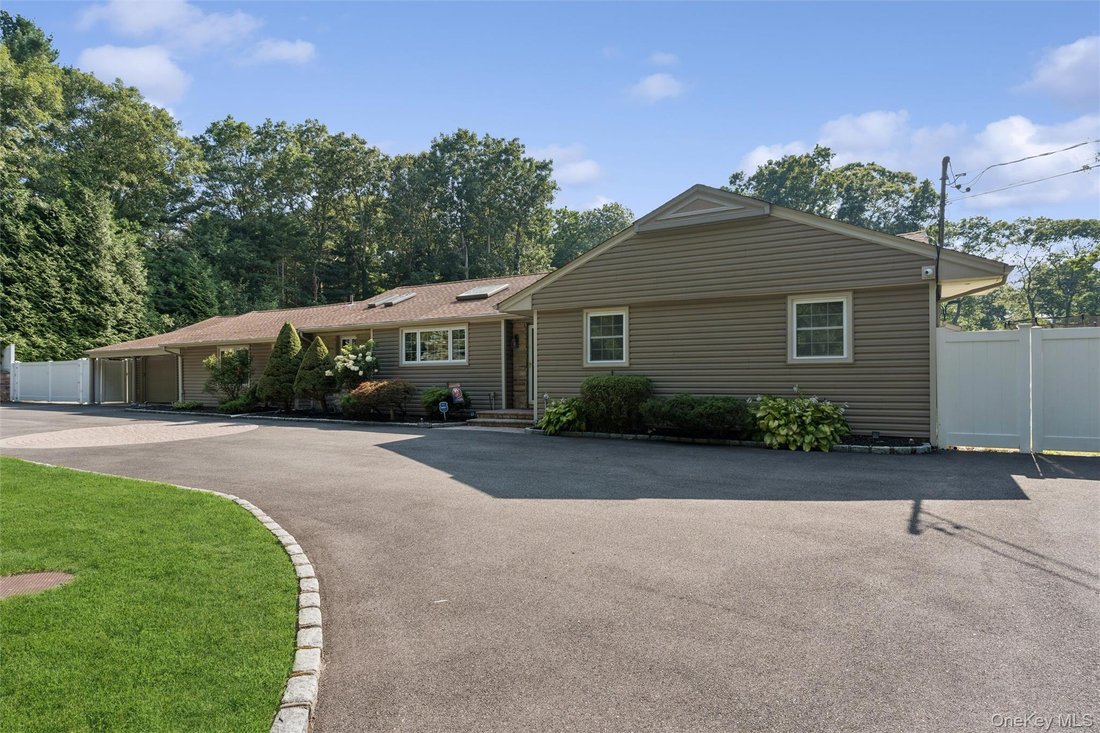 House in Huntington Station, New York, United States 3 - 18646732