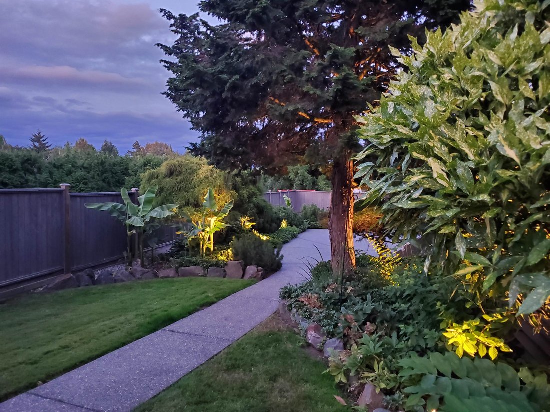 House in Surrey, British Columbia, Canada 5 - 18268715