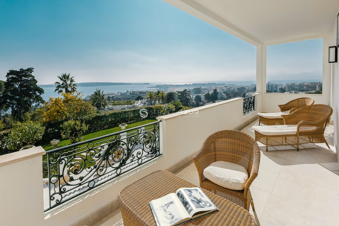 Villa in Cannes, Provence-Alpes-Côte d'Azur, France 4 - 18645138