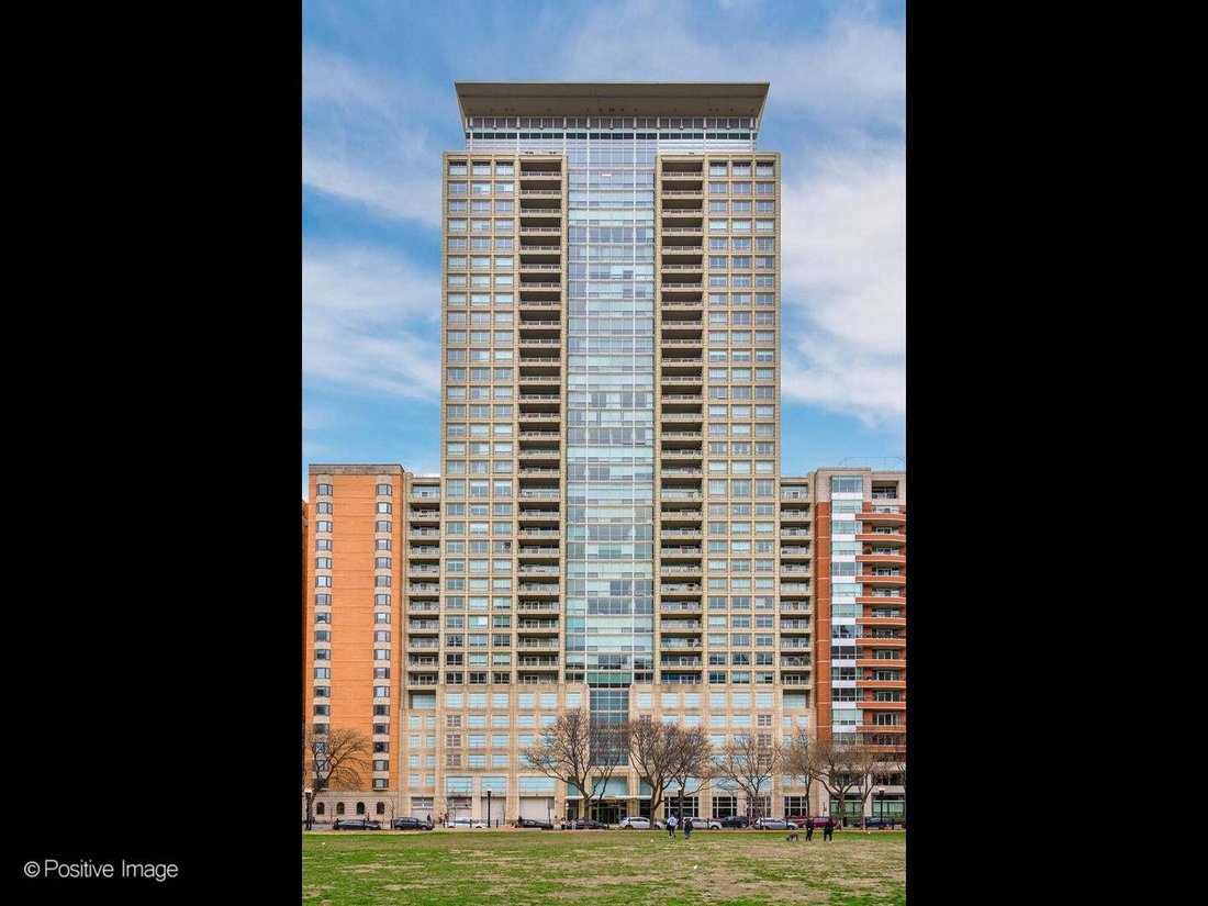 Condo in Chicago, Illinois, United States 1 - 18642295