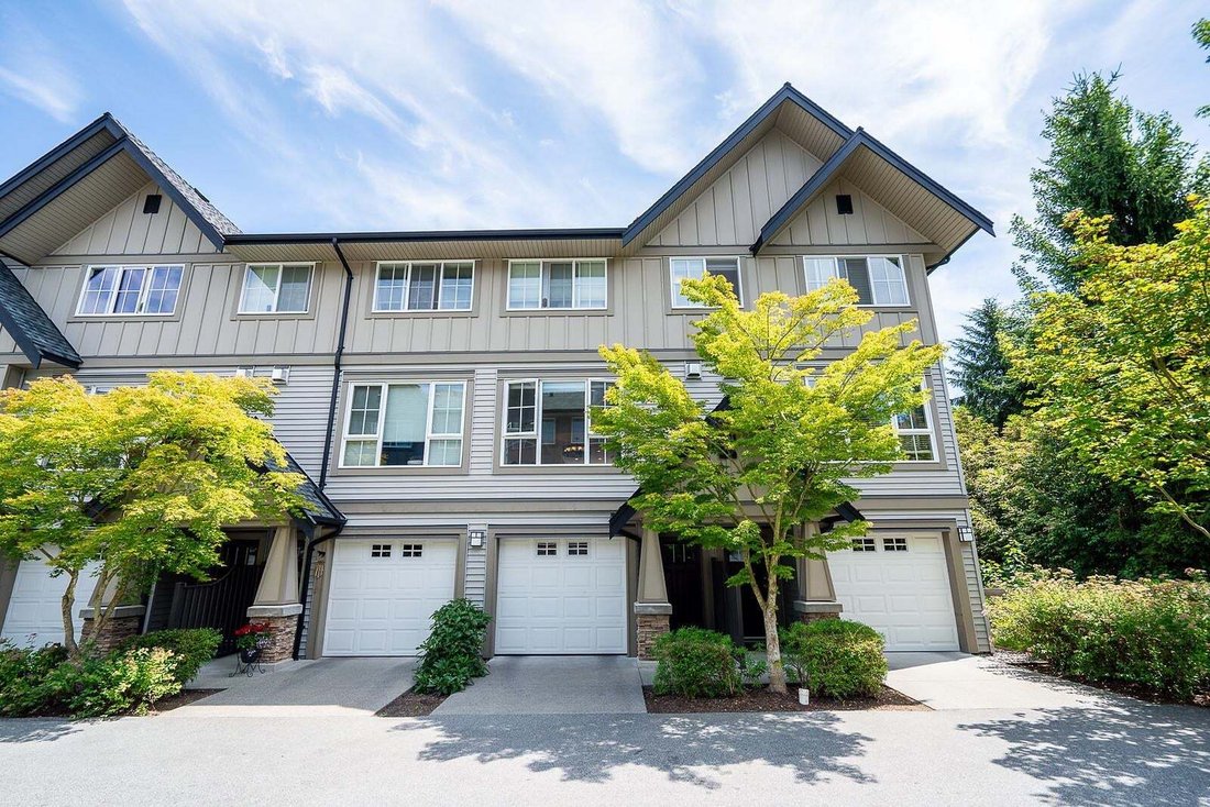 Townhouse in Surrey, British Columbia, Canada 2 - 18643228