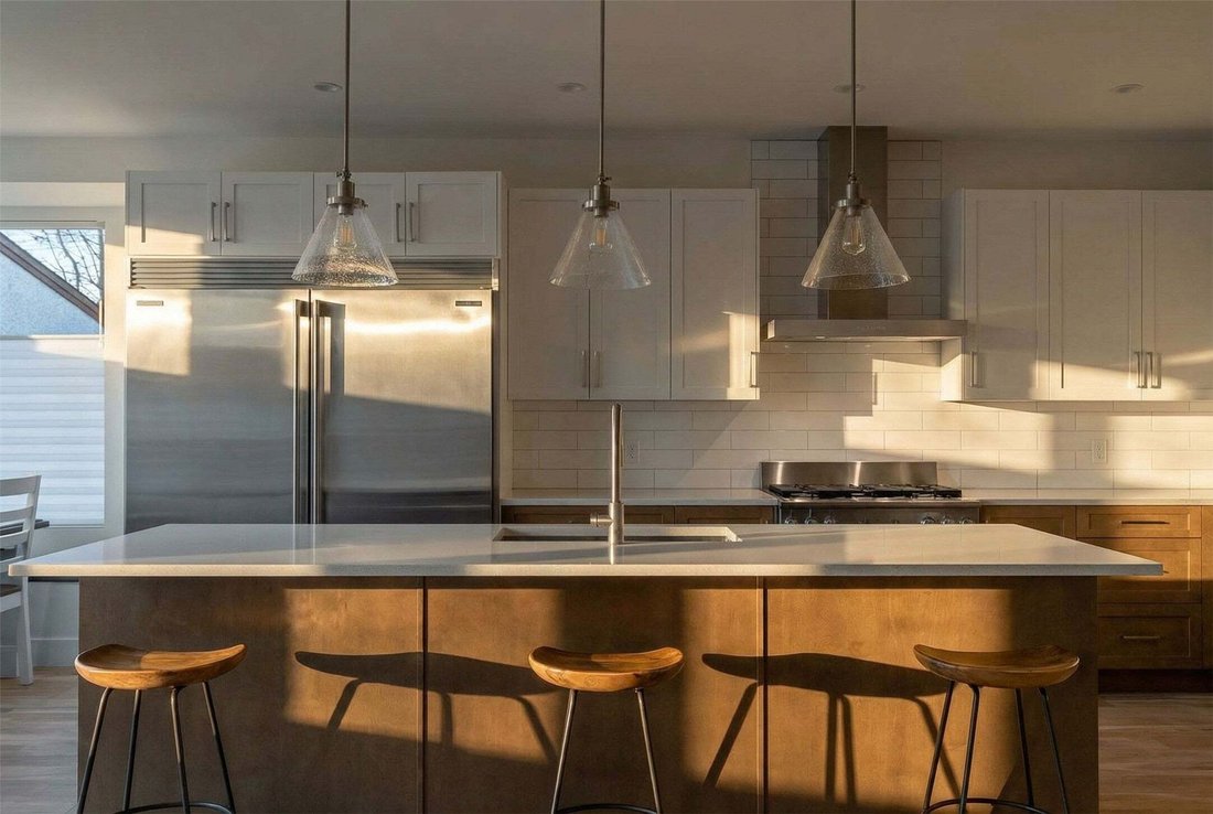House in Kelowna, British Columbia, Canada 5 - 18642612