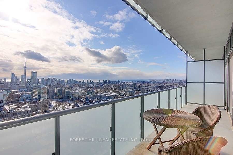 Condo in Toronto, Ontario, Canada 5 - 18642357