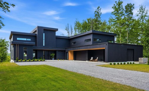 Maison à Saint-Ignace-de-Loyola, Québec, Canada 1