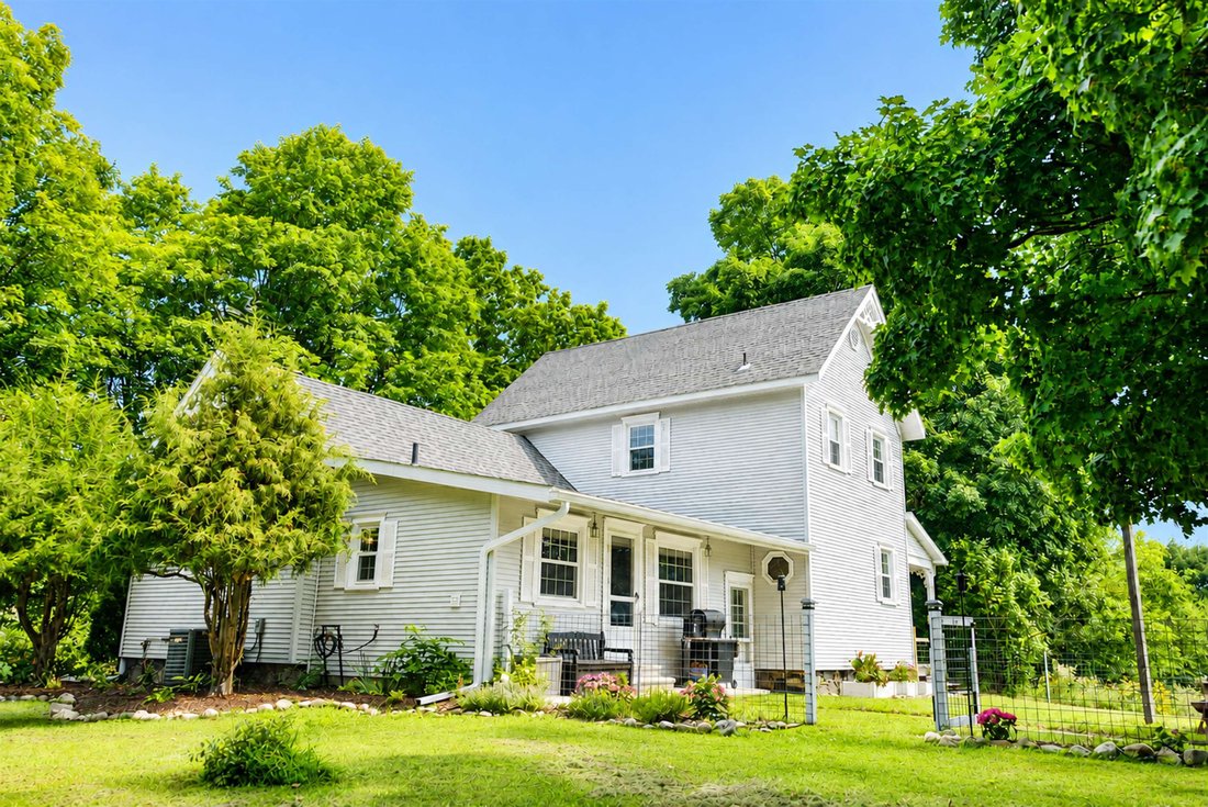 House in Williamsburg, Michigan, United States 5 - 18645802