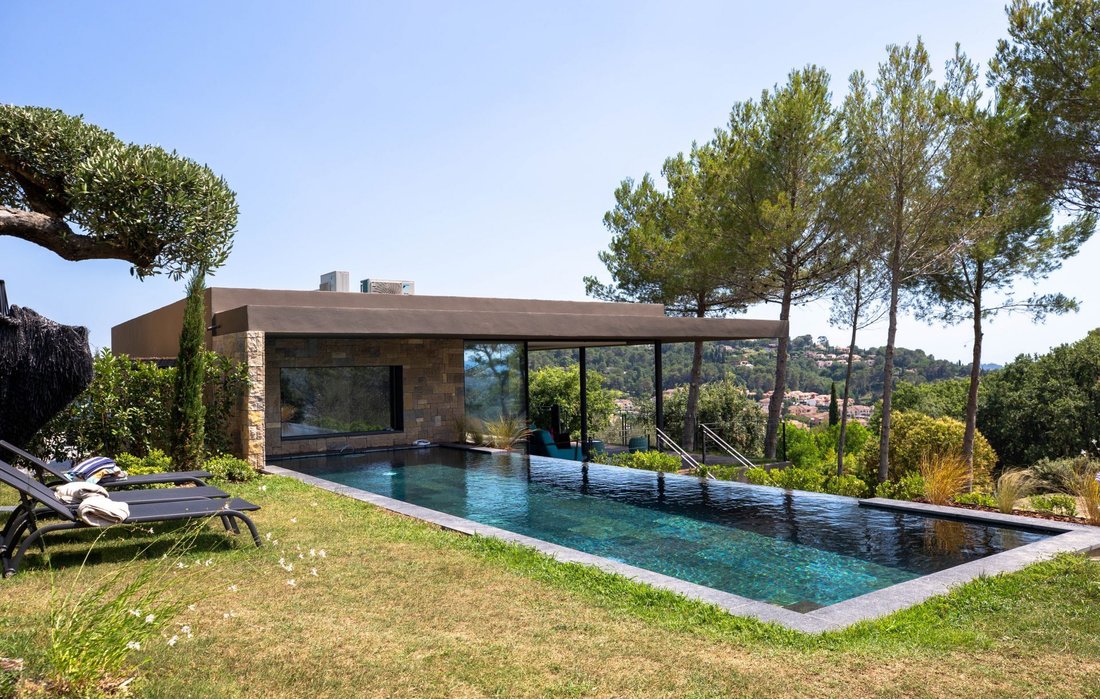 Villa in Mougins, Provence-Alpes-Côte d'Azur, France 1 - 18645018