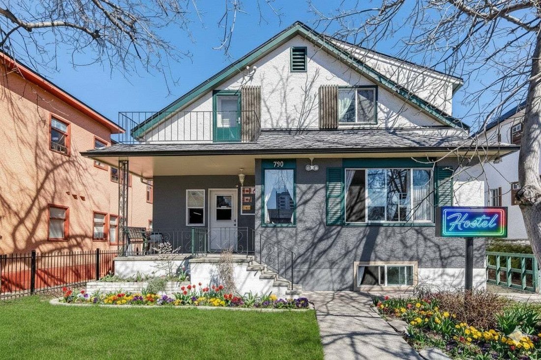 Kelowna, British Columbia, Canada 1 - 16312132
