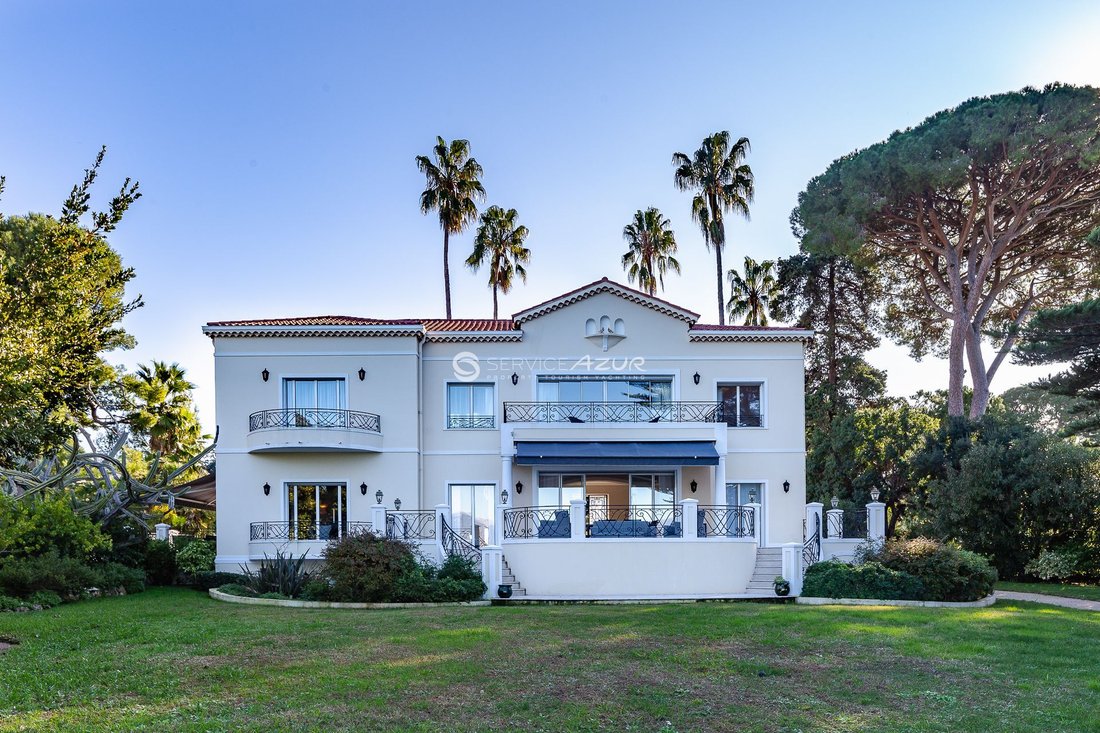 Villa in Vieille Ville, Antibes, France 2 - 18644991