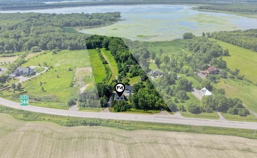 House in Saint-André-d'Argenteuil, Quebec, Canada 1