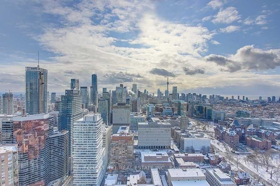 Condo in Toronto, Ontario, Canada 3 - 18642357