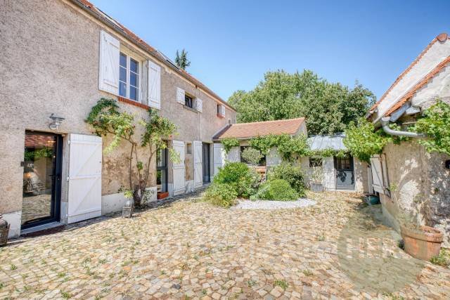 House in Jouars-Pontchartrain, Ile-de-France, France 1 - 18466181