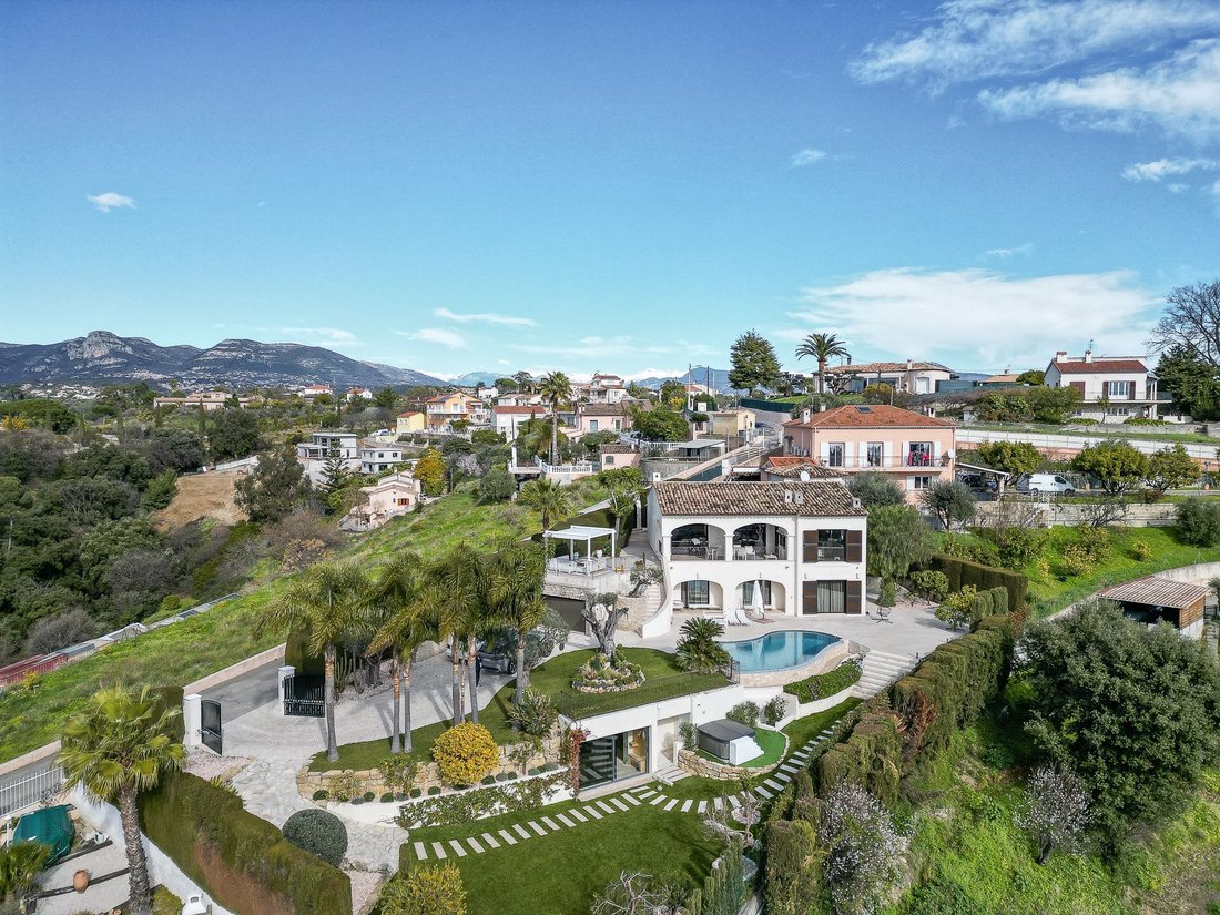Villa in Centre-Haut de Cagnes, Cagnes-sur-Mer, France 1 - 18645309