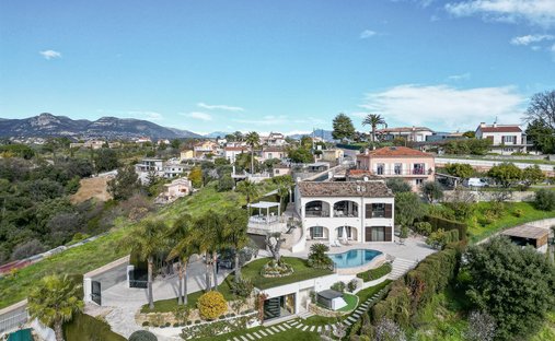 Villa in Centre-Haut de Cagnes, Cagnes-sur-Mer, France 1