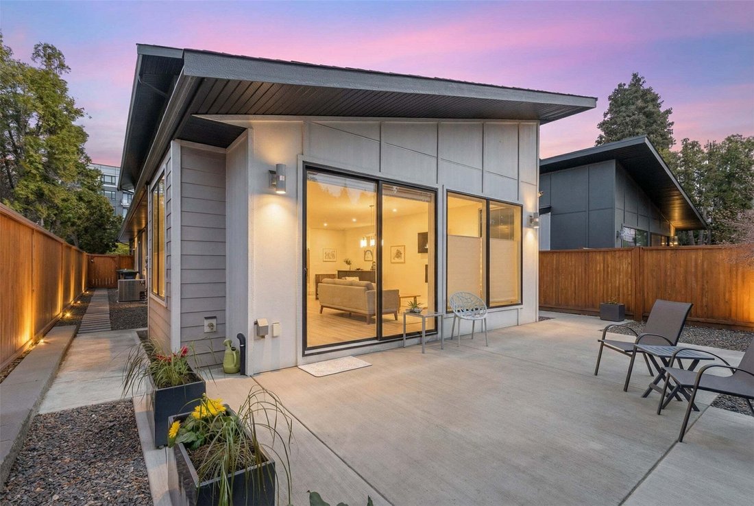 House in Kelowna, British Columbia, Canada 4 - 18642612