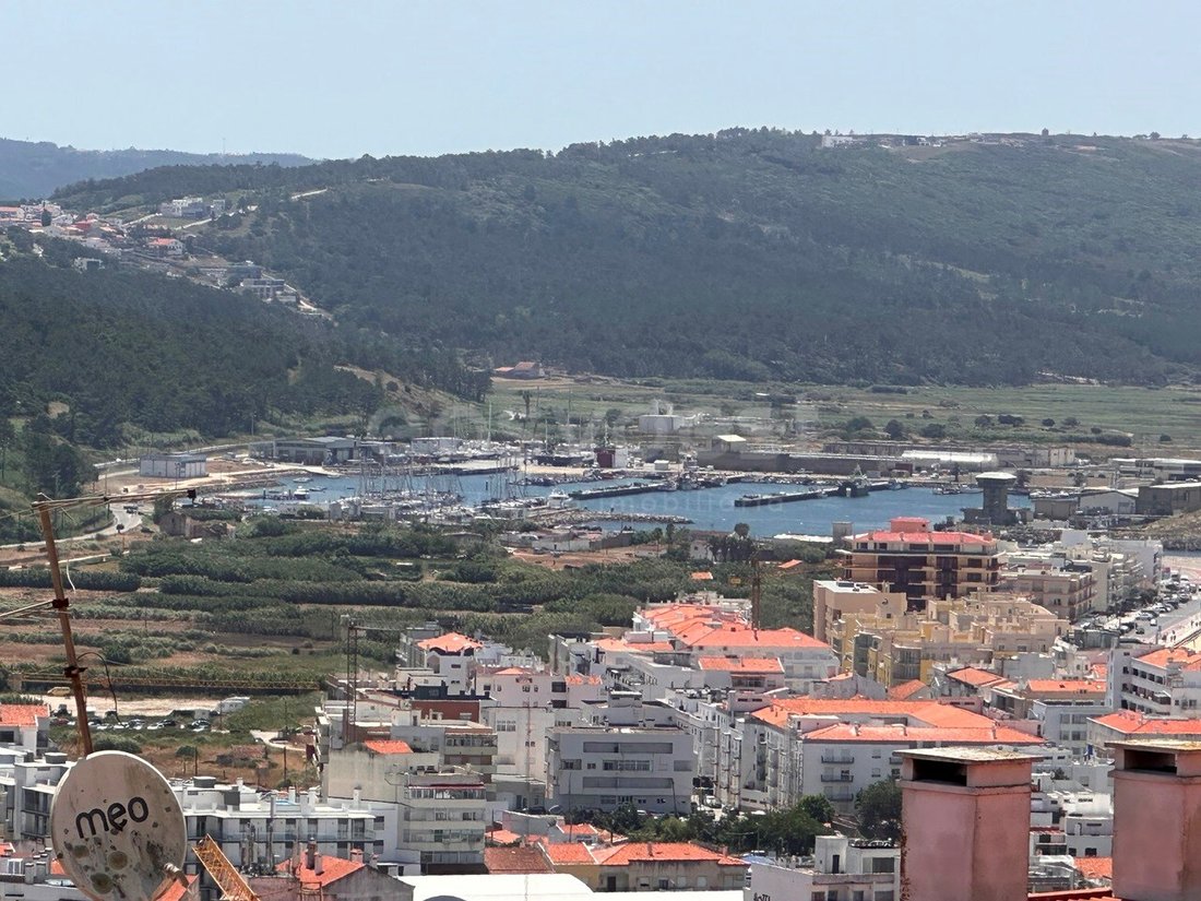 Apartment in Nazare, Leiria District, Portugal 1 - 17918726