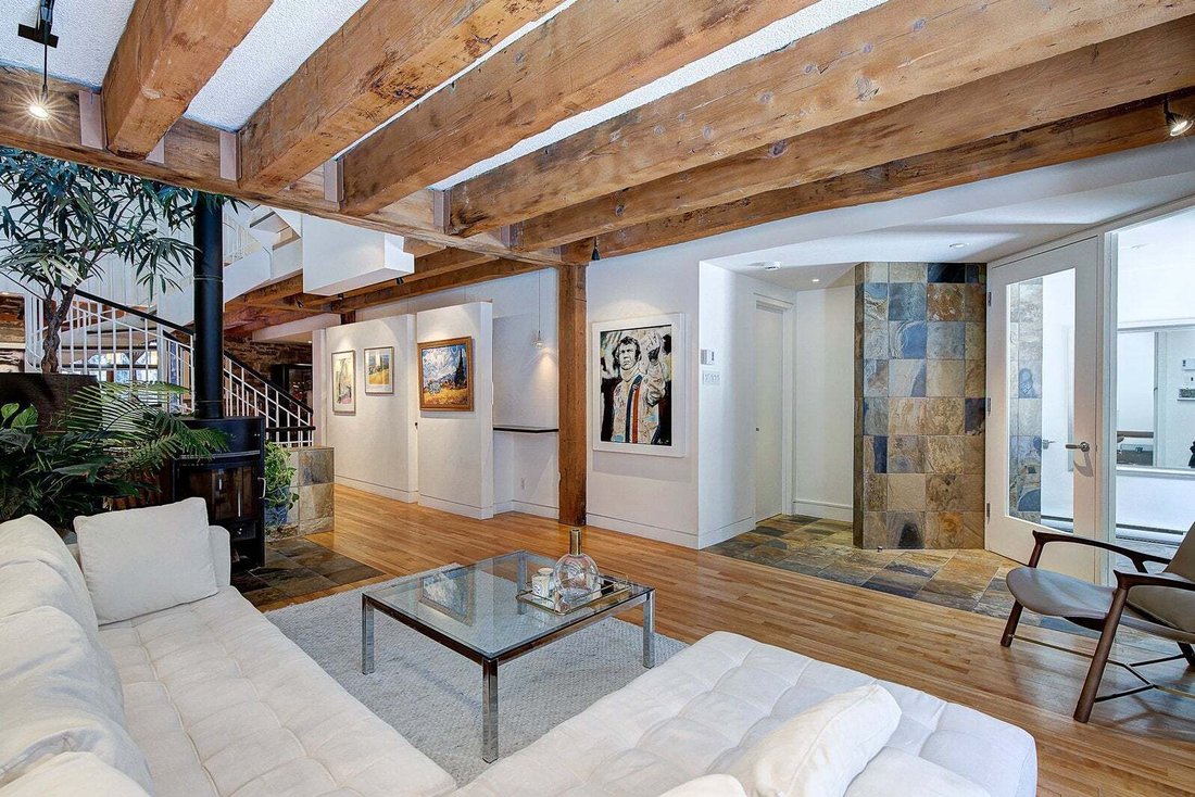 Condo in Montréal, Quebec, Canada 2 - 18643541