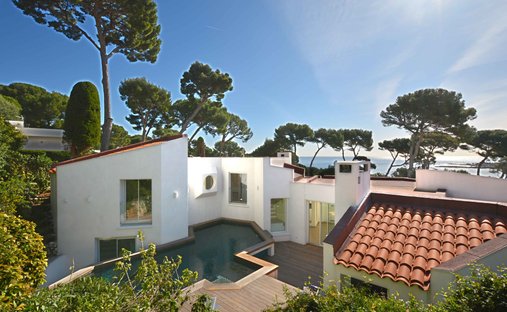 Villa in Vieille Ville, Antibes, France 1