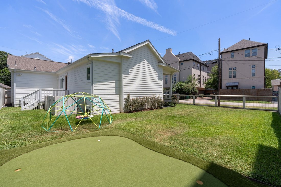 House in Houston, Texas, United States 3 - 18644929