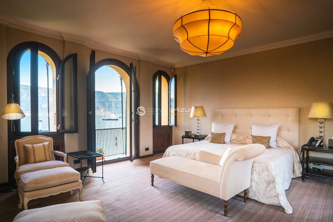 Villa in Saint-Jean-Cap-Ferrat, Provence-Alpes-Côte d'Azur, France 4 - 18645128