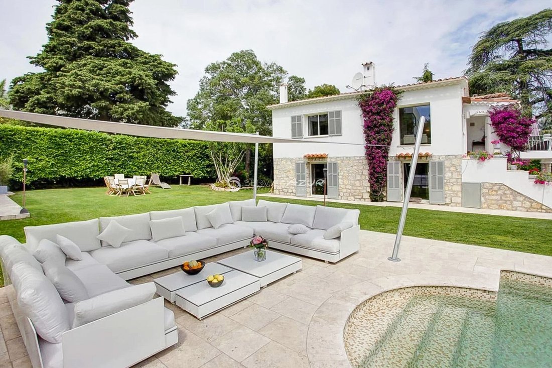 Villa in Vieille Ville, Antibes, France 3 - 18645232