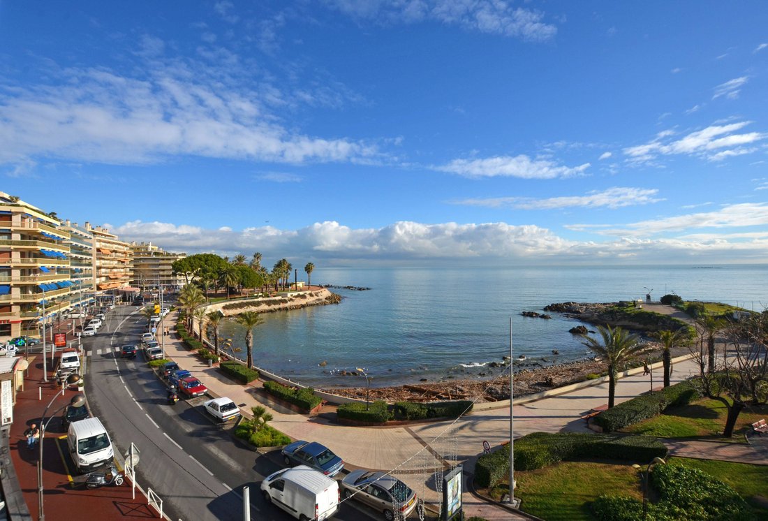Apartment in Vieille Ville, Antibes, France 1 - 18644110