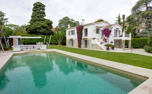 Villa in Vieille Ville, Antibes, France 1