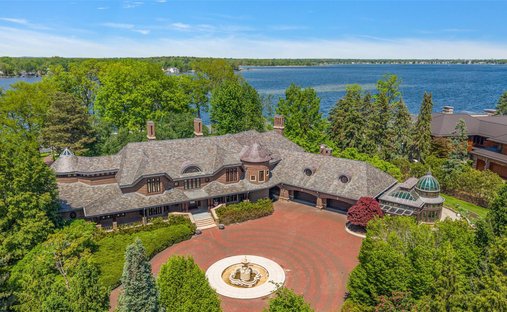 House in Orchard Lake Village, Michigan, United States 1