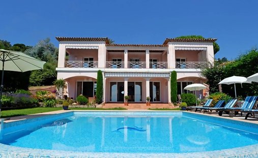 Villa in Centre, Vallauris, France 1