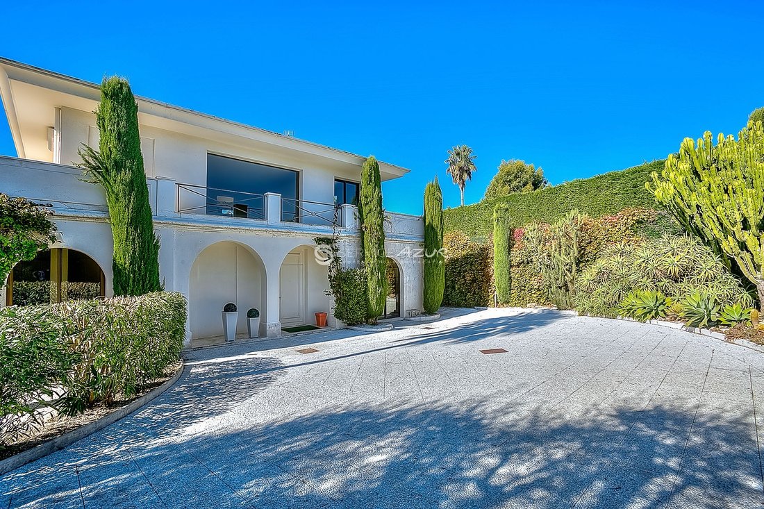 Villa in Vieille Ville, Antibes, France 4 - 18645068