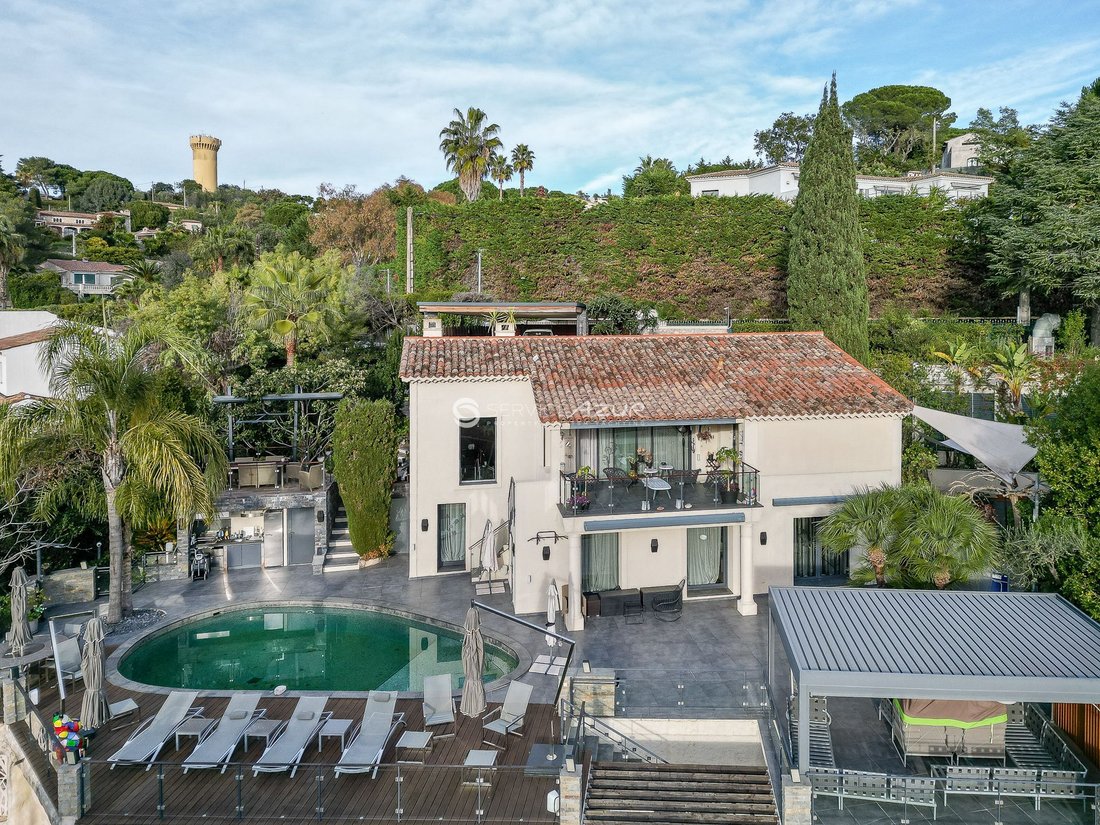 Villa in Cannes, Provence-Alpes-Côte d'Azur, France 2 - 18645301