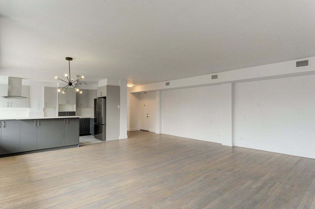 Condo in Mount Royal, Quebec, Canada 4 - 18644207