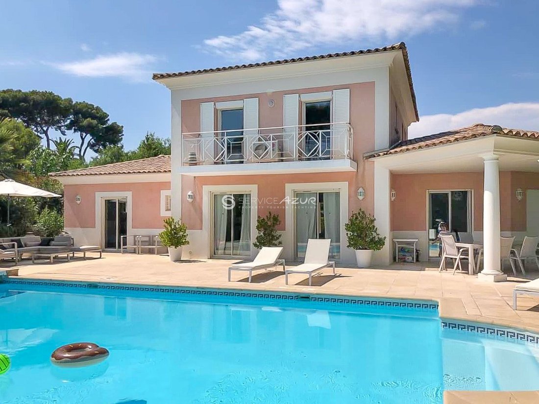 Villa in Vieille Ville, Antibes, France 1 - 18644504