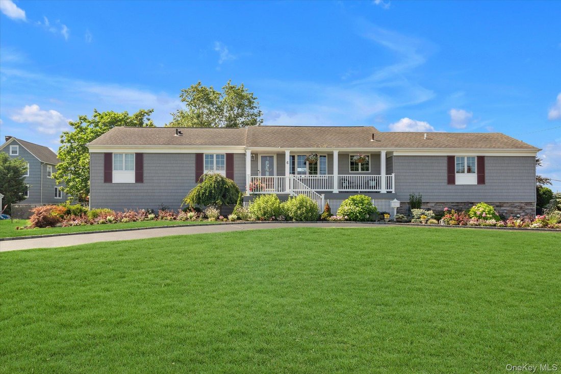 House in Bay Shore, New York, United States 1 - 18646705