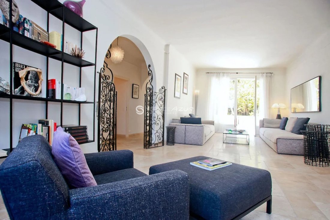 Villa in Vieille Ville, Antibes, France 5 - 18644946