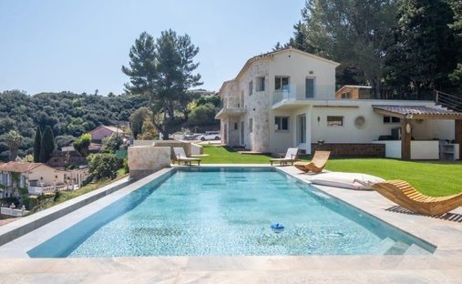 Villa in Centre, Vallauris, France 1
