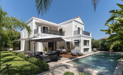 Villa in Vieille Ville, Antibes, France 1