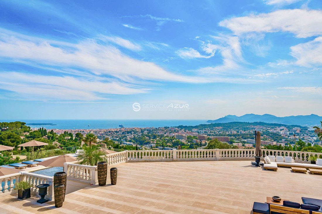 Villa in Mougins, Provence-Alpes-Côte d'Azur, France 2 - 18645227
